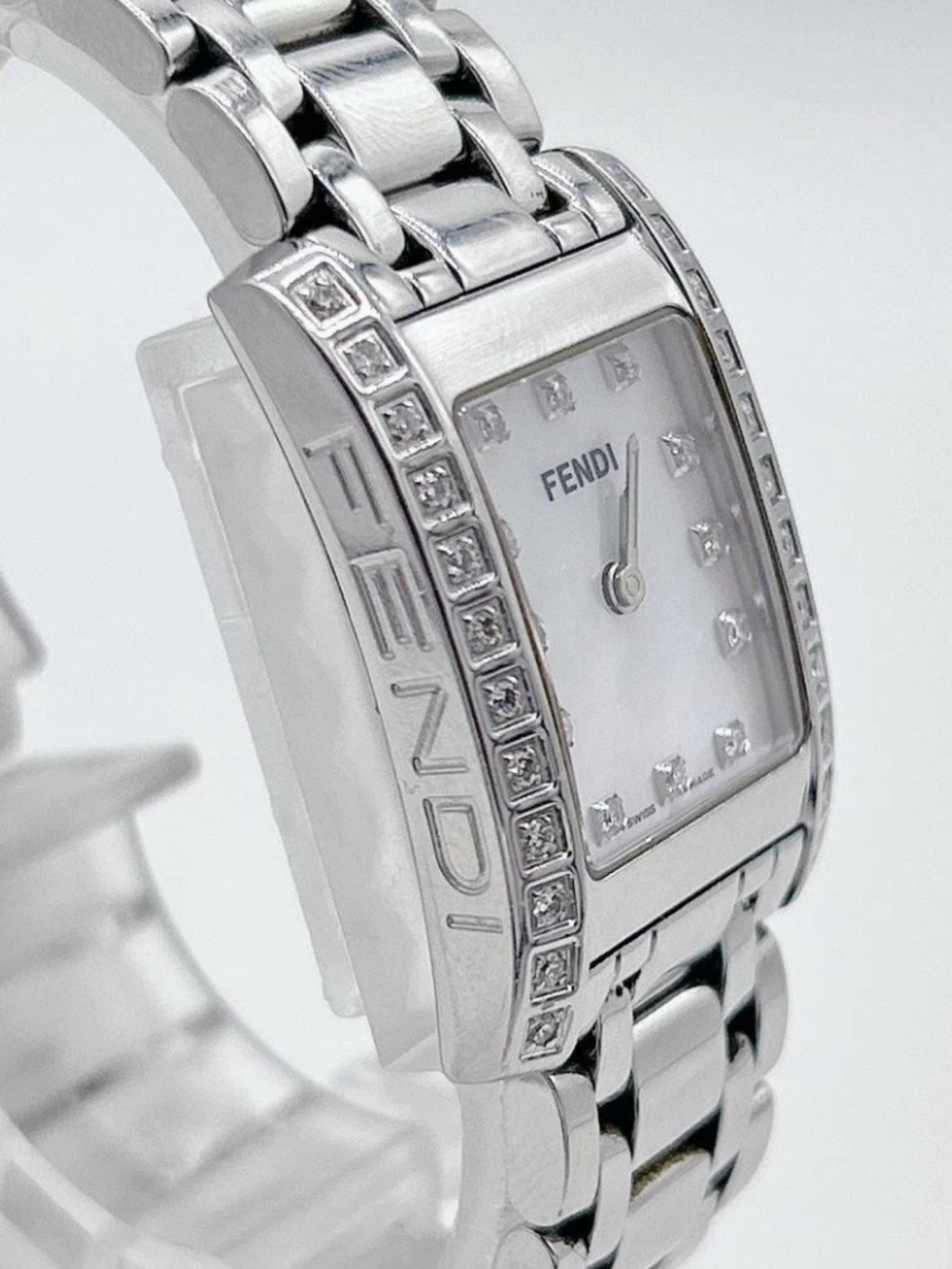 Fendi 7000L Classico Watch Shell Dial Diamond Bezel Silver - RARE, VINTAGE $950 - Picture 3 of 6